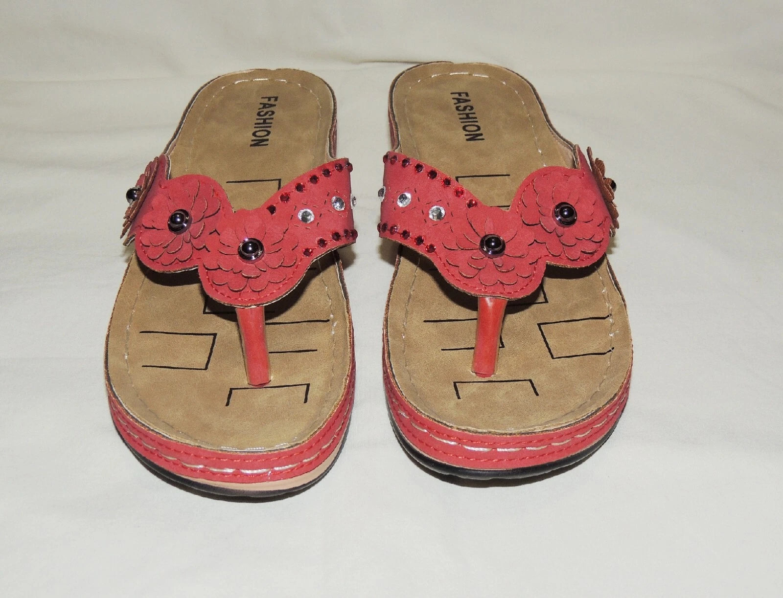 Women's Sz8.5(41) Red Floral-Applique Rhinestone Wedge Fashioned Flip Flops