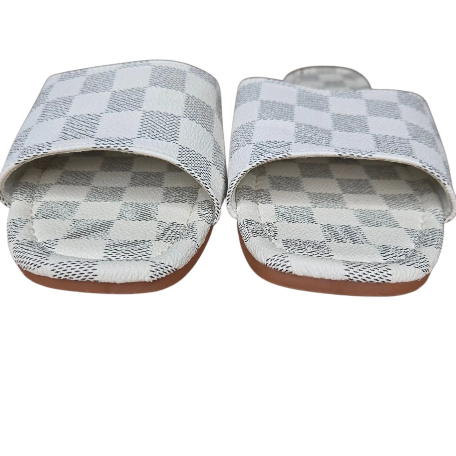 Womens Faux Leather Gray White Checkered Open Toe Flats Slide Sandals Size 9