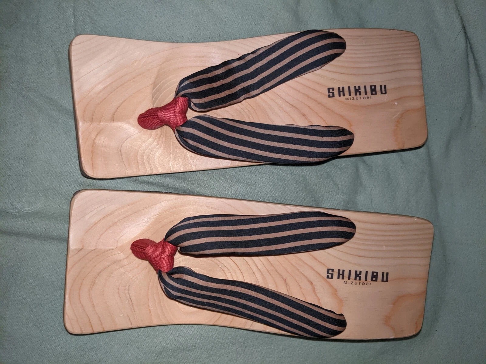 Mizutori Shikibu Modern Style Geta Sandal Red/Navy S.