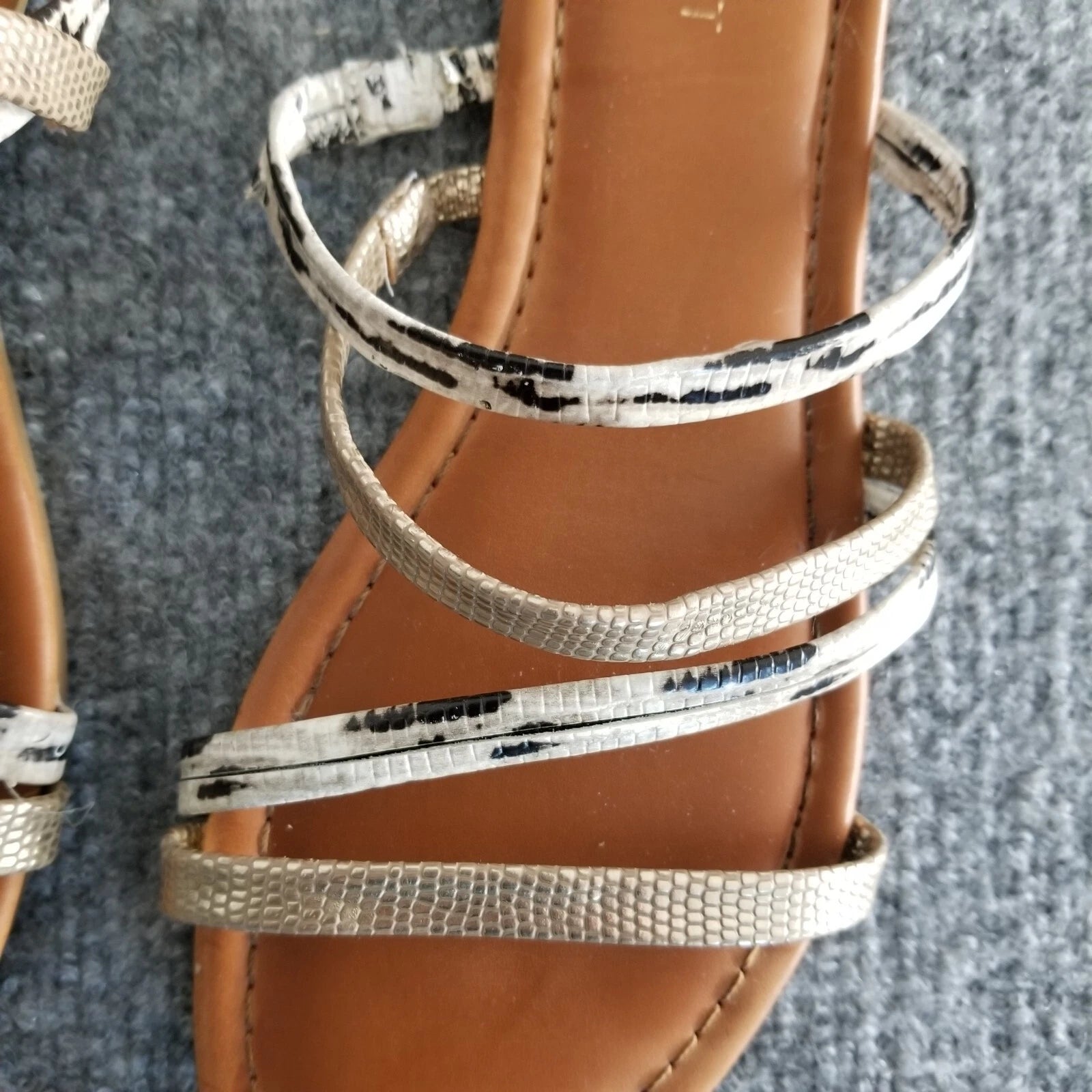 Nine West Women US 9M Strappy Sandals Gold Brown with Gray Snake Pattern Slides*