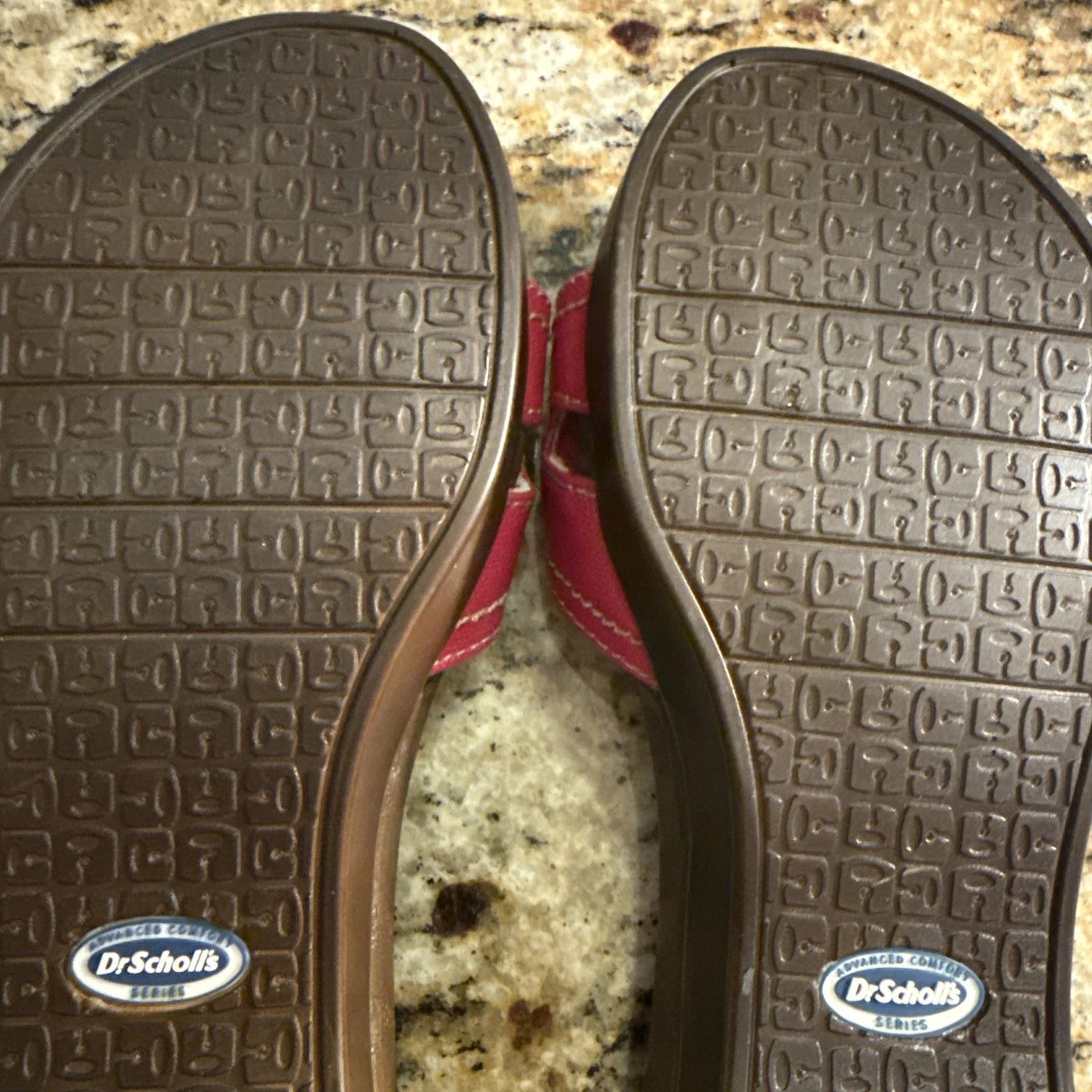 NEW Dr. Scholl's Women's Size 7 Wood Style Sandals with Pink Straps
