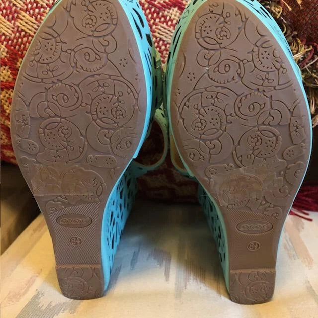 Womens DBDK Fashion Pale Blue/Aqua High Wedge Sandals New Size 8.5