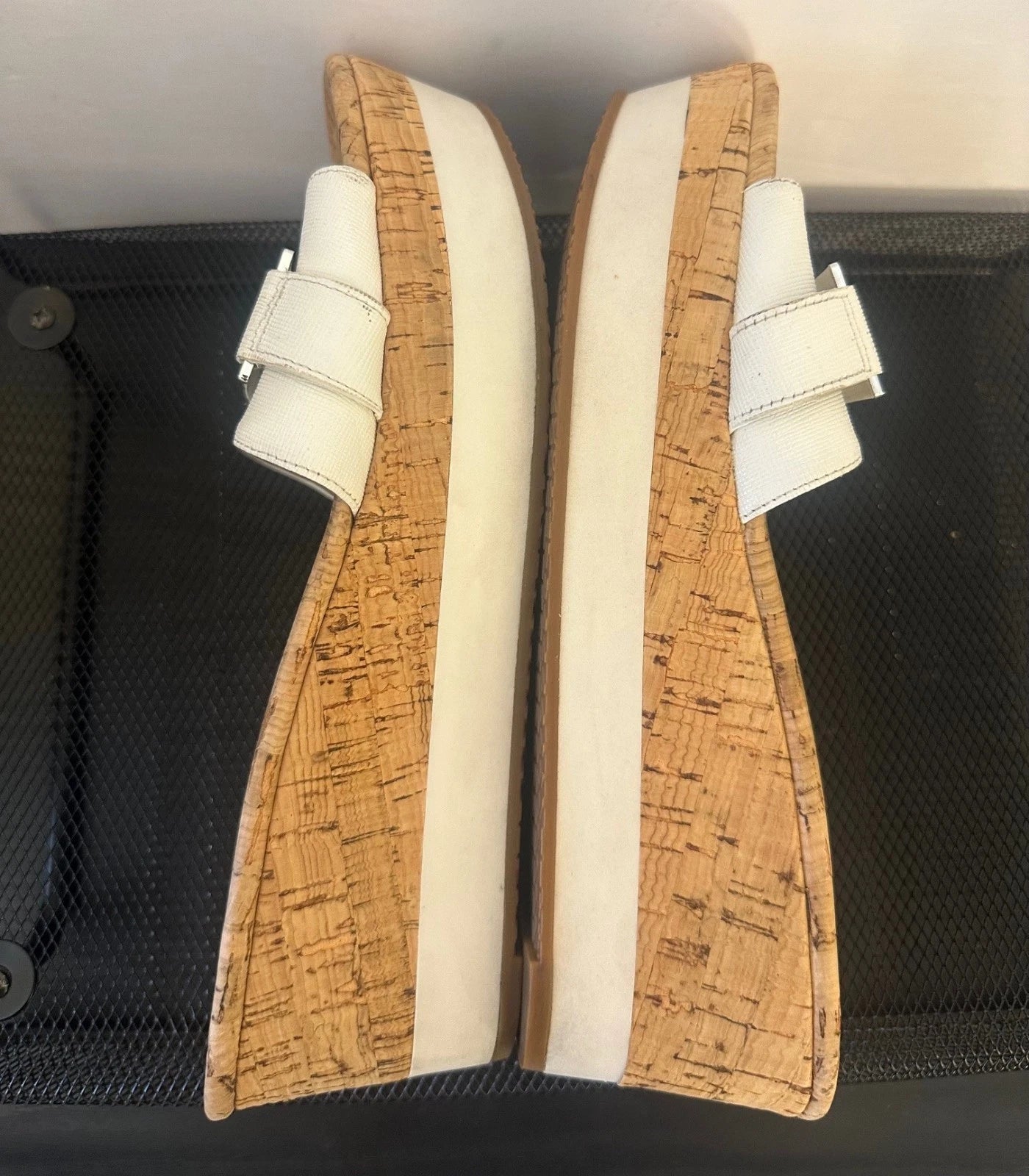 🔥Michael Kors MK Warren Platform Slides~Women’s Size 8.5~ White Slip~On Sandals