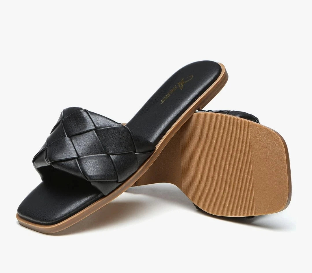 Ladies Black Braided Woven Designer Style Beach Pool Style Sandal Slides