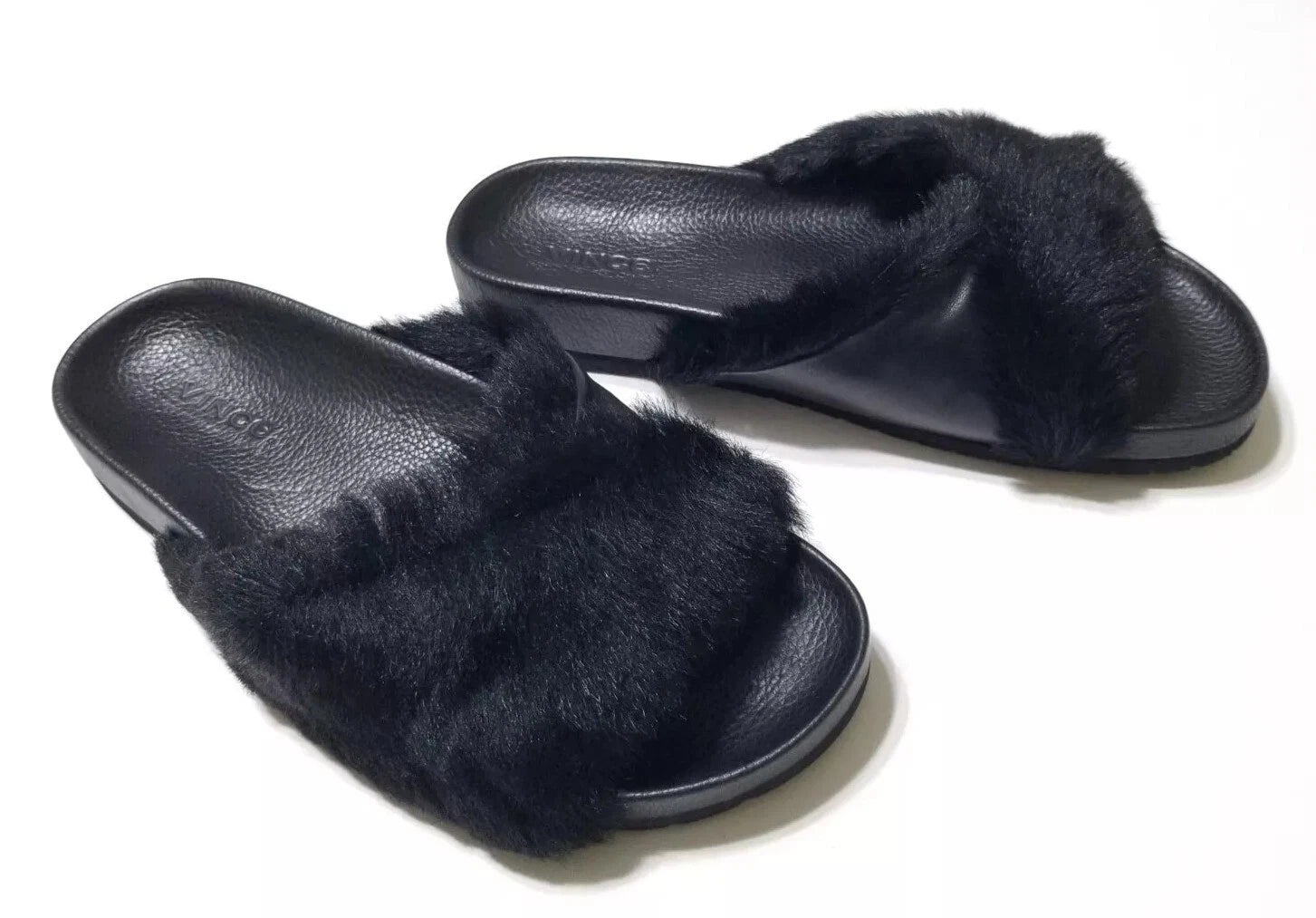 NIB Vince Garrison Italian Lamb Fur & Leather Slide Sandal in Black $250