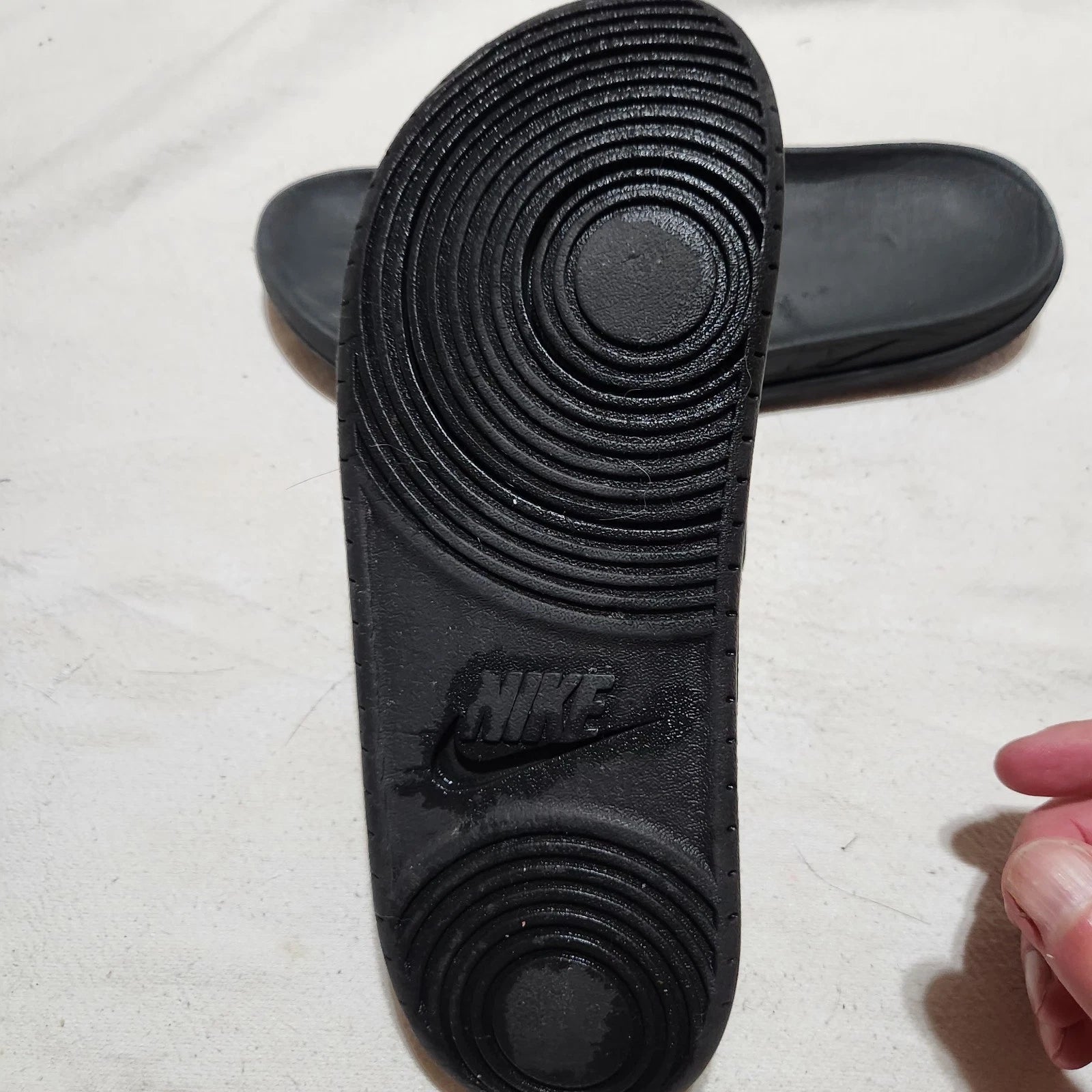 NIKE WOMEN'S OFF COURT COMFORT LIGHTWEIGHT FASHION SLIDE SANDAL Sz10 BLACK