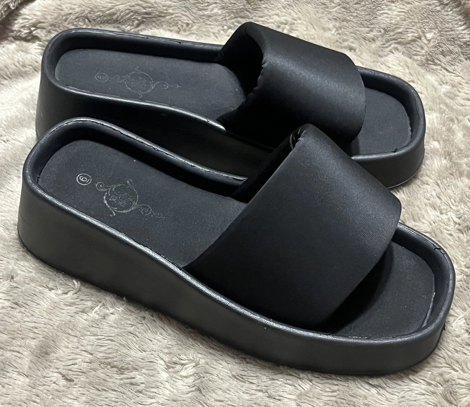 Sole Mates Black Slip On Platform Wedge Slides Sandals Womens Size 6