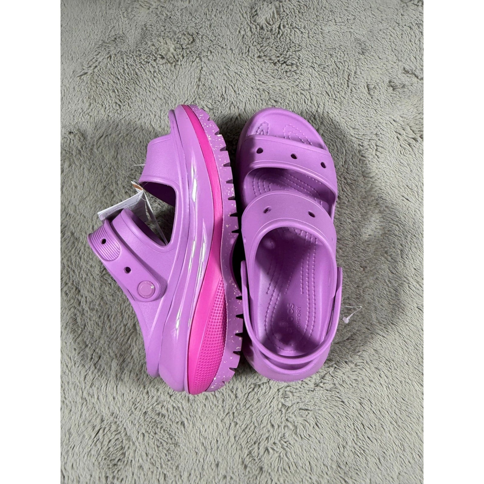 NWT Crocs M9/W11 Mega Crush Sandal Lavender Very Berry Platform Comfort Shoes