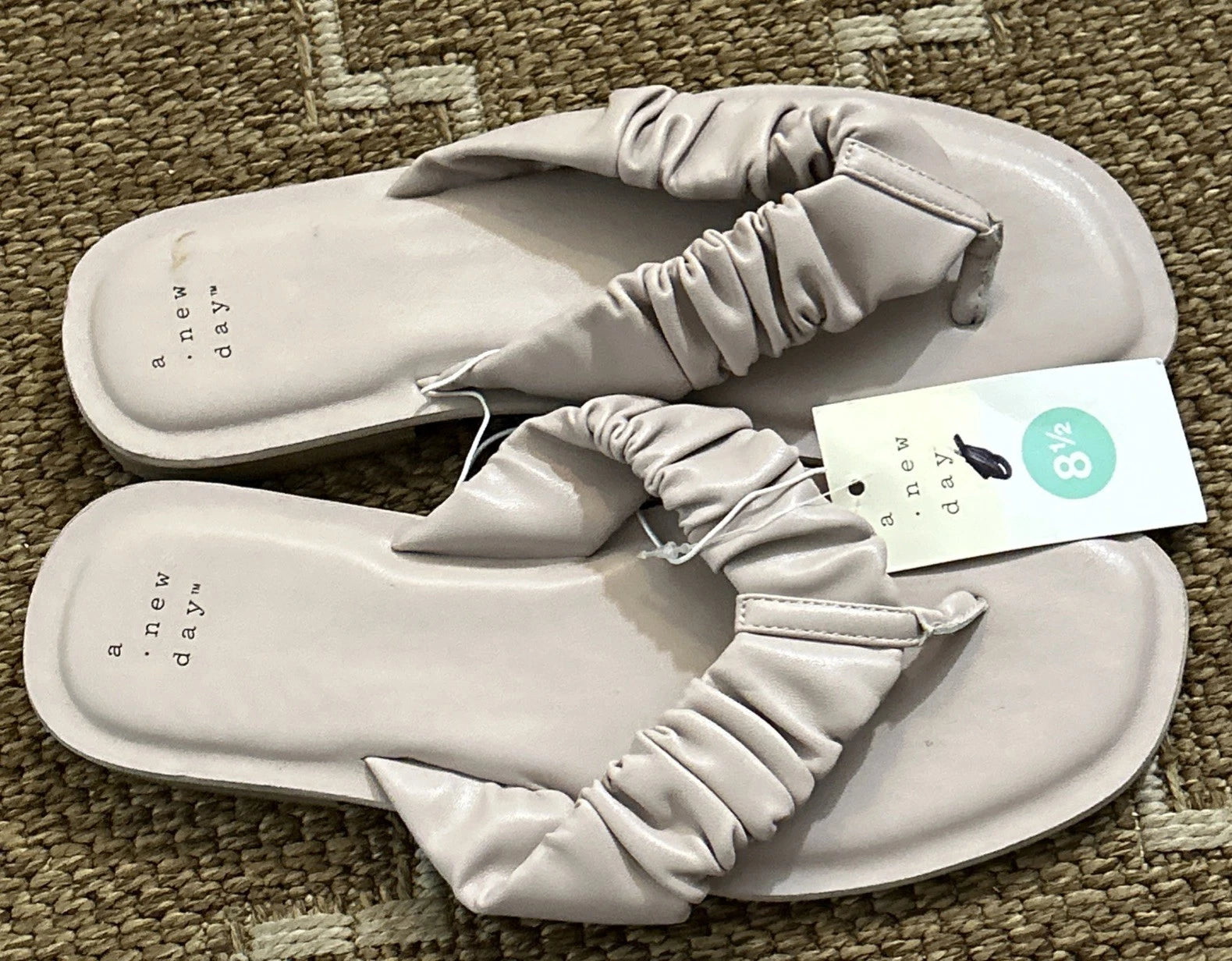 Women’s A New Day Blush Flip Flops, Blossom, Memory Foam, Sz 8.5, New With Tags