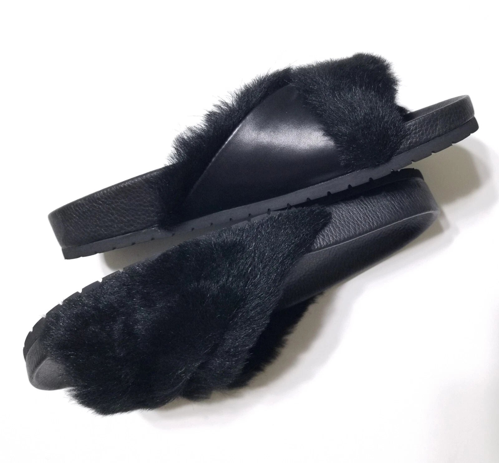 NIB Vince Garrison Italian Lamb Fur & Leather Slide Sandal in Black $250