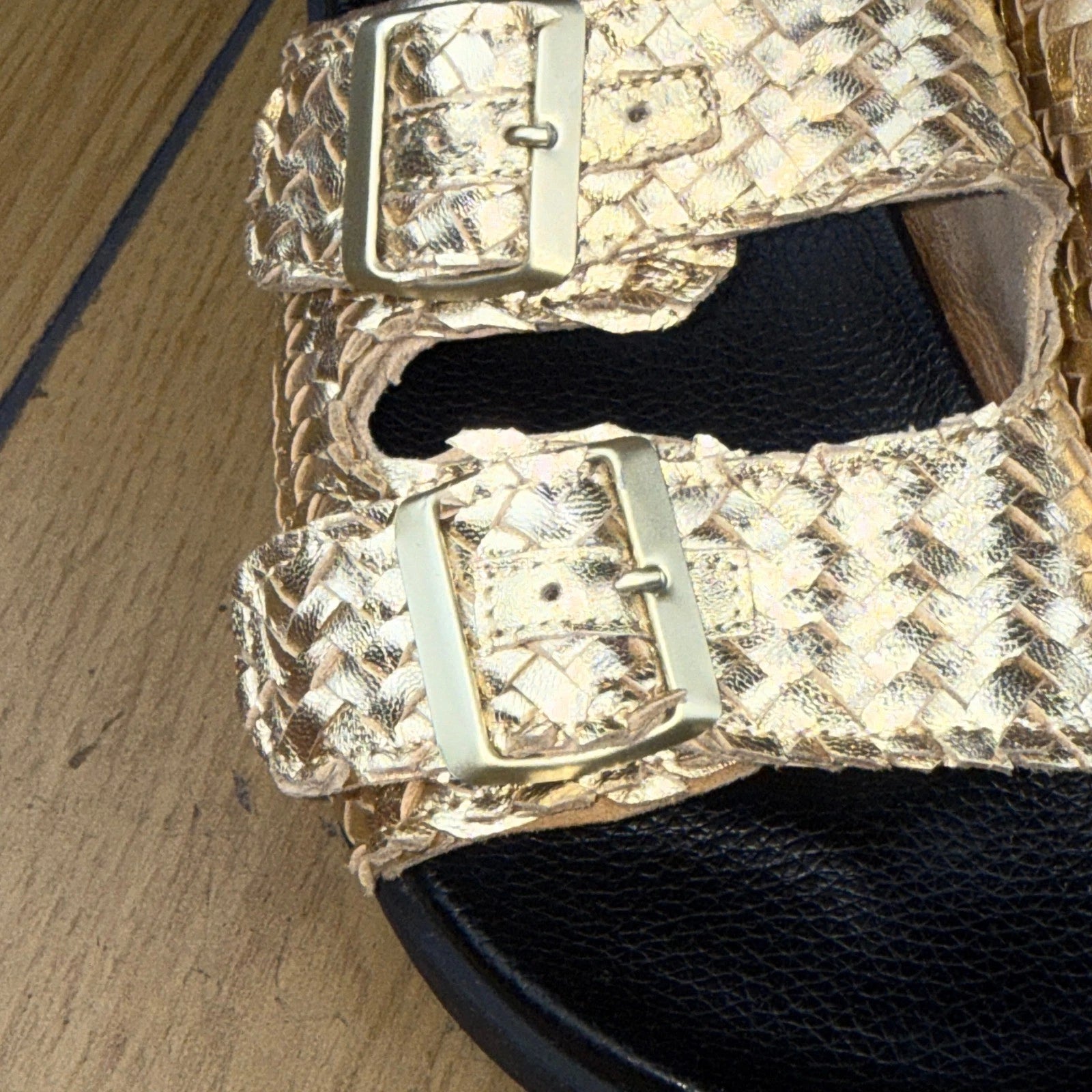 Yokono Gold Woven Leather Adjustable Buckle Slides Sandals Size 7.5