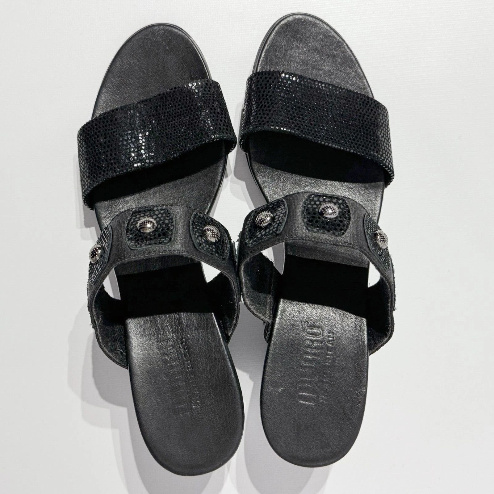 MUNRO AMERICAN Black Snakeskin Style Leather Heeled Slide Sandals Women Size 8N