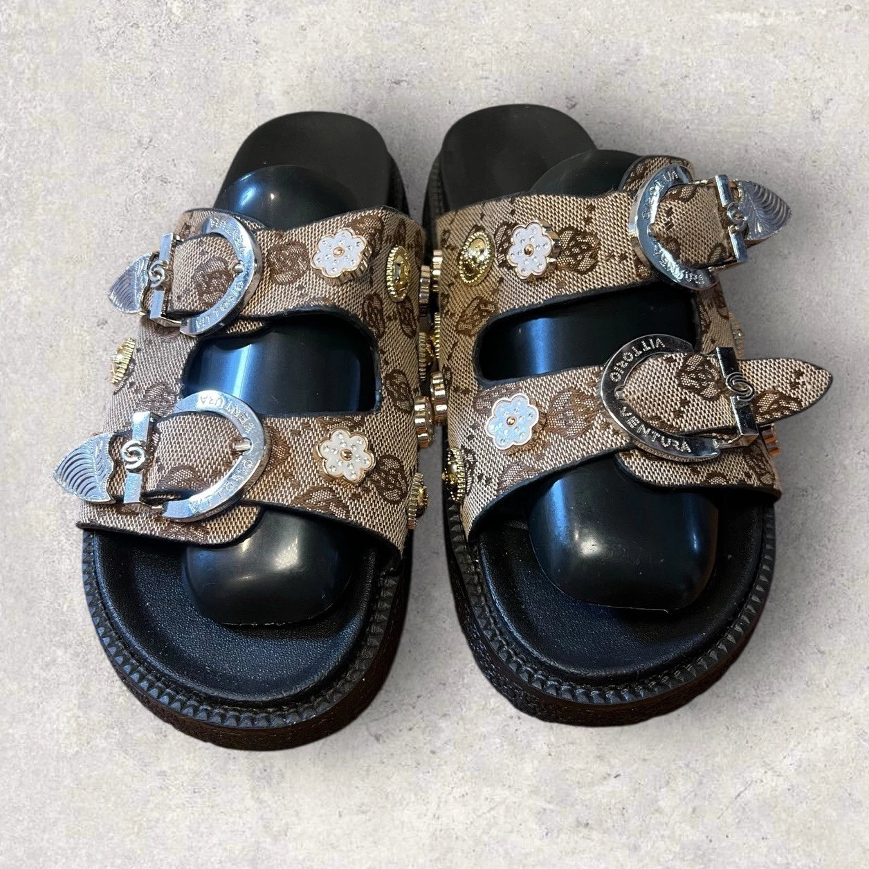 Vittorio Ventura Women’s Size 10 Buckle Embellished Thick Sole Slide Sandals