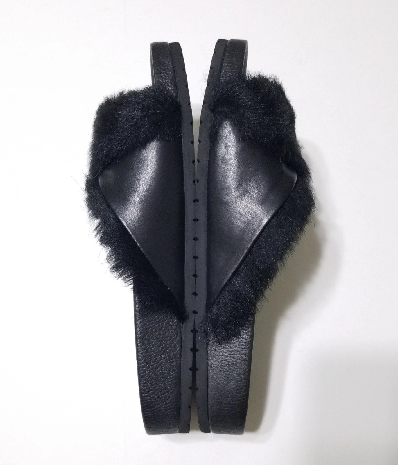 NIB Vince Garrison Italian Lamb Fur & Leather Slide Sandal in Black $250