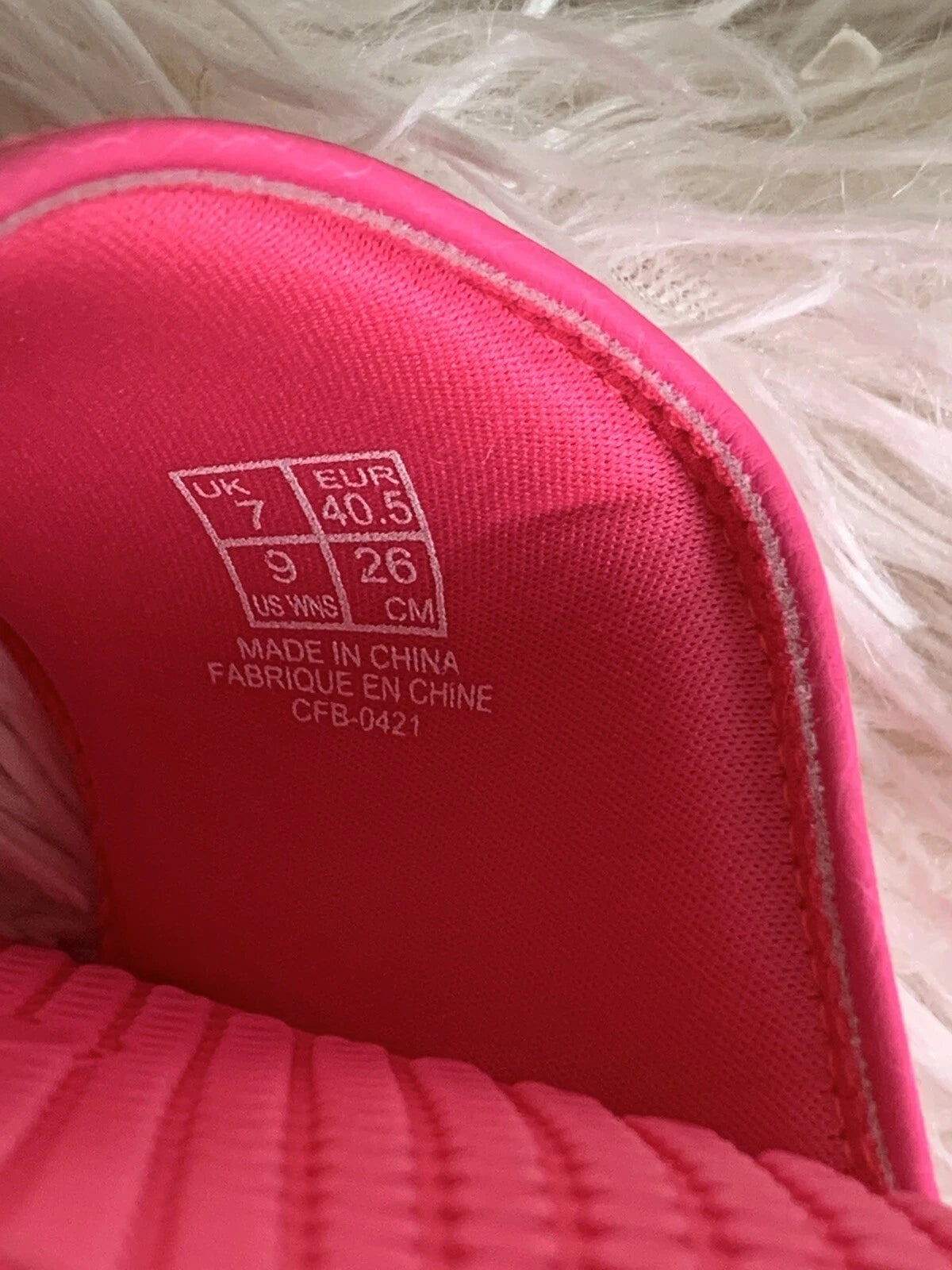 Women’s Slides Size 9 PUMA Cool Cat Knockout Style: 371013-12 Pink White