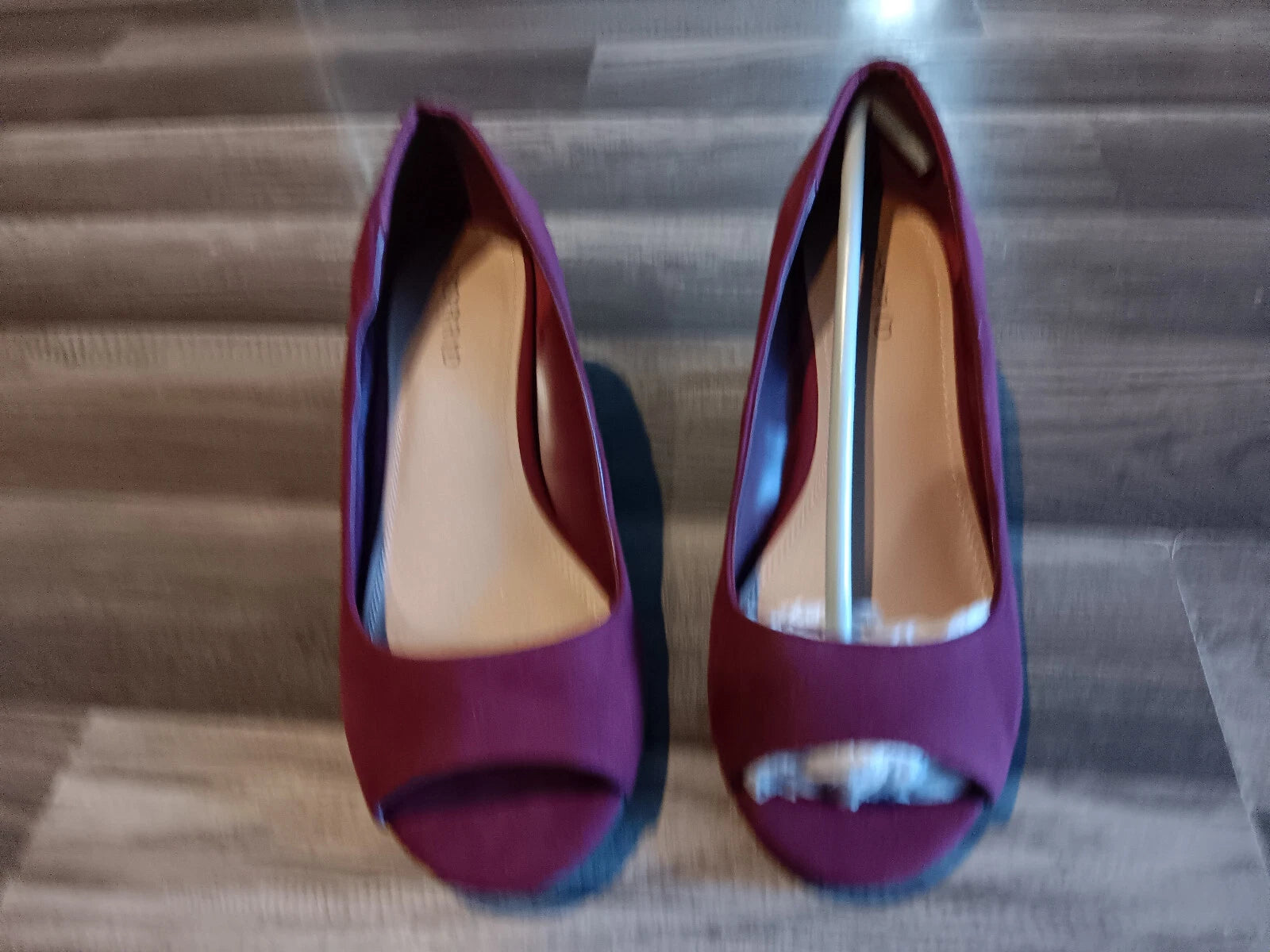 Torrid women's peep toe miniwedge suede style, size 7W burgundy shoes, NEW