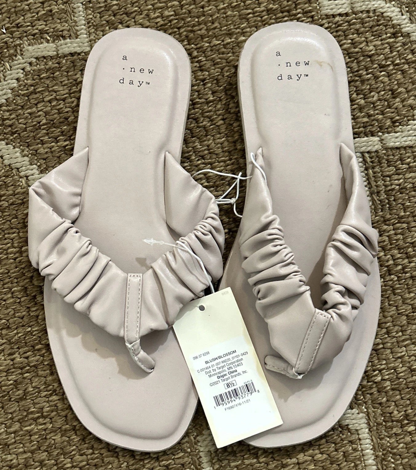 Women’s A New Day Blush Flip Flops, Blossom, Memory Foam, Sz 8.5, New With Tags
