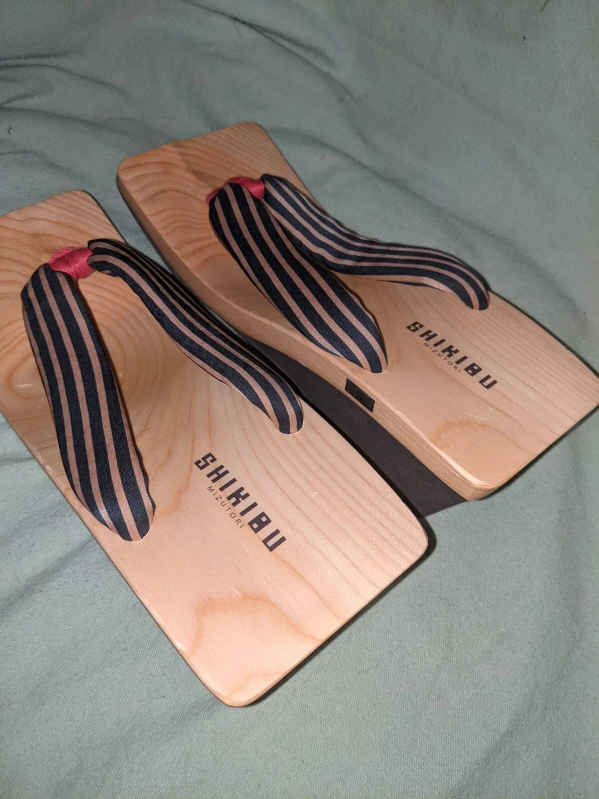 Mizutori Shikibu Modern Style Geta Sandal Red/Navy S.