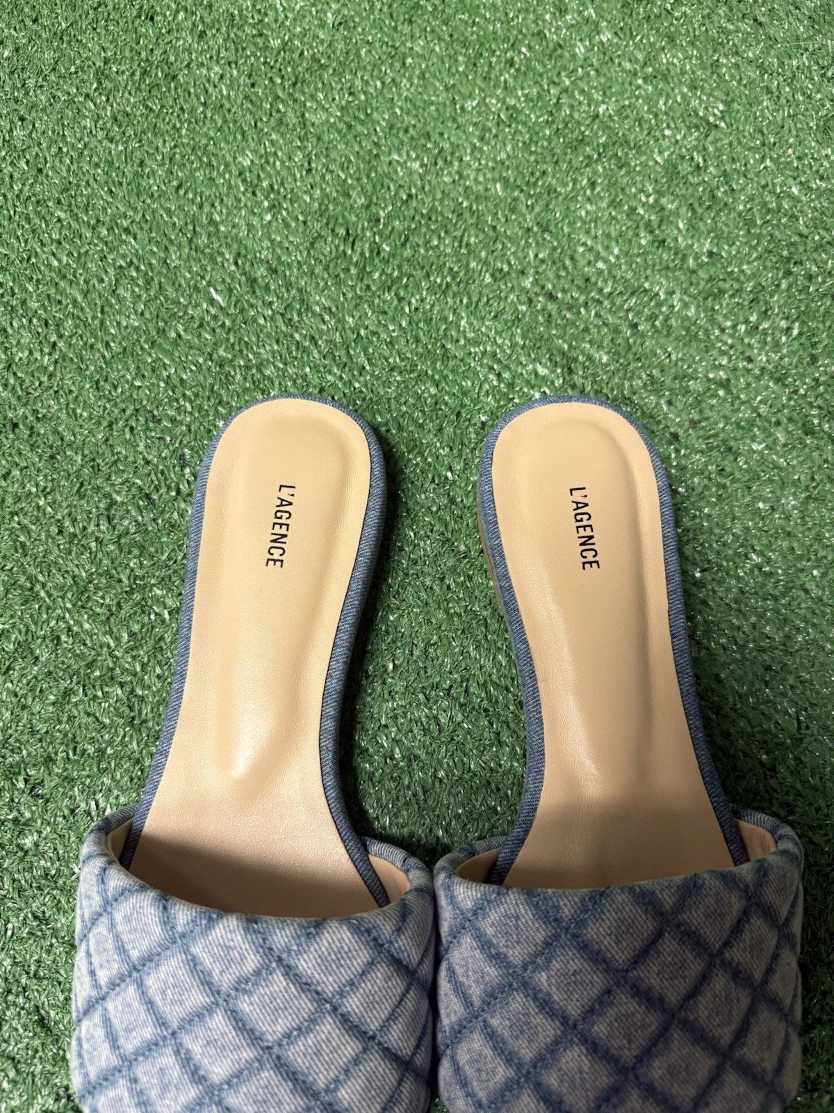 L’Agence Aloise Denim Slide Sandal Flat Women’s Size 10 Fashion Sold Out NEW