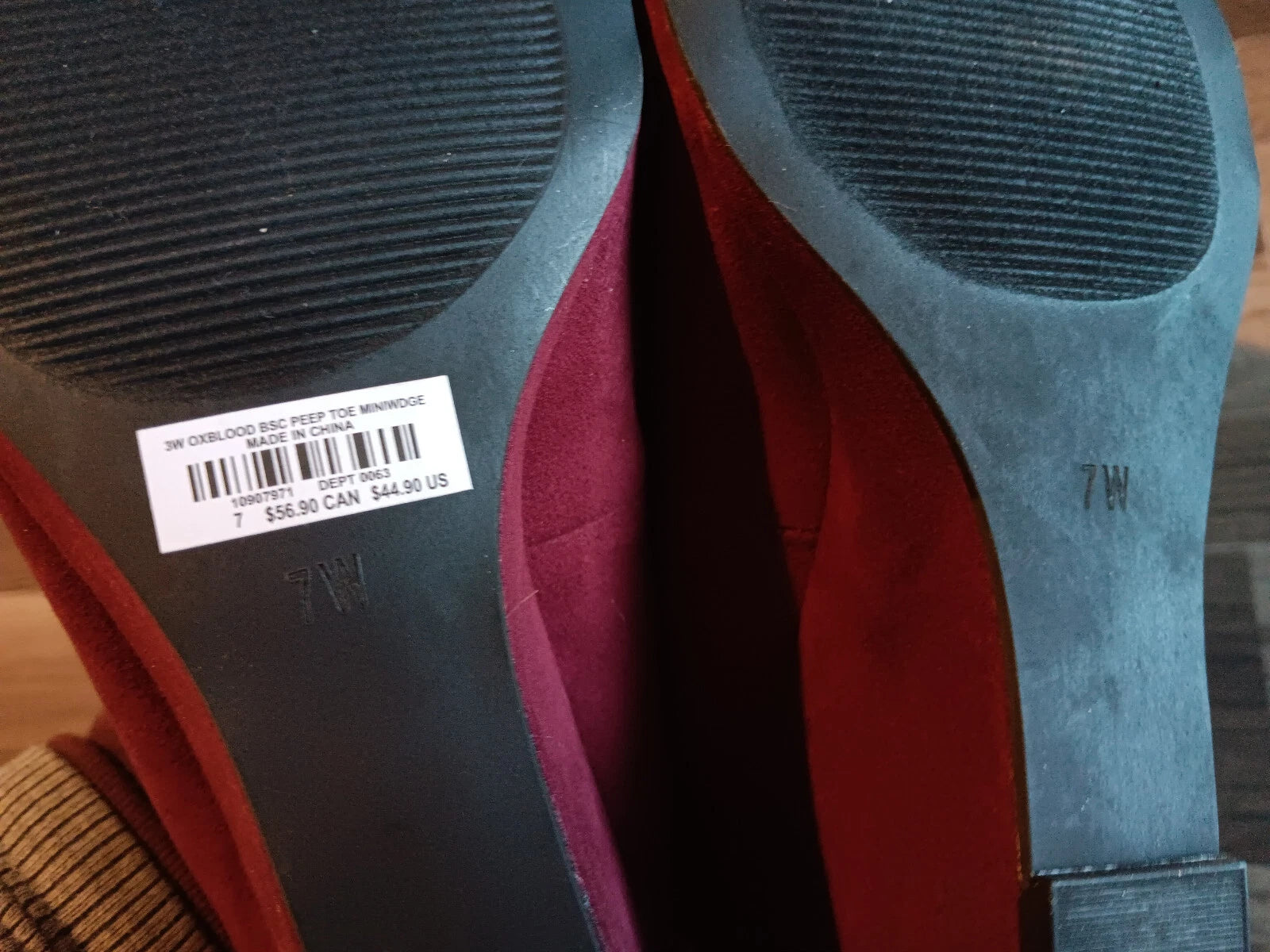 Torrid women's peep toe miniwedge suede style, size 7W burgundy shoes, NEW