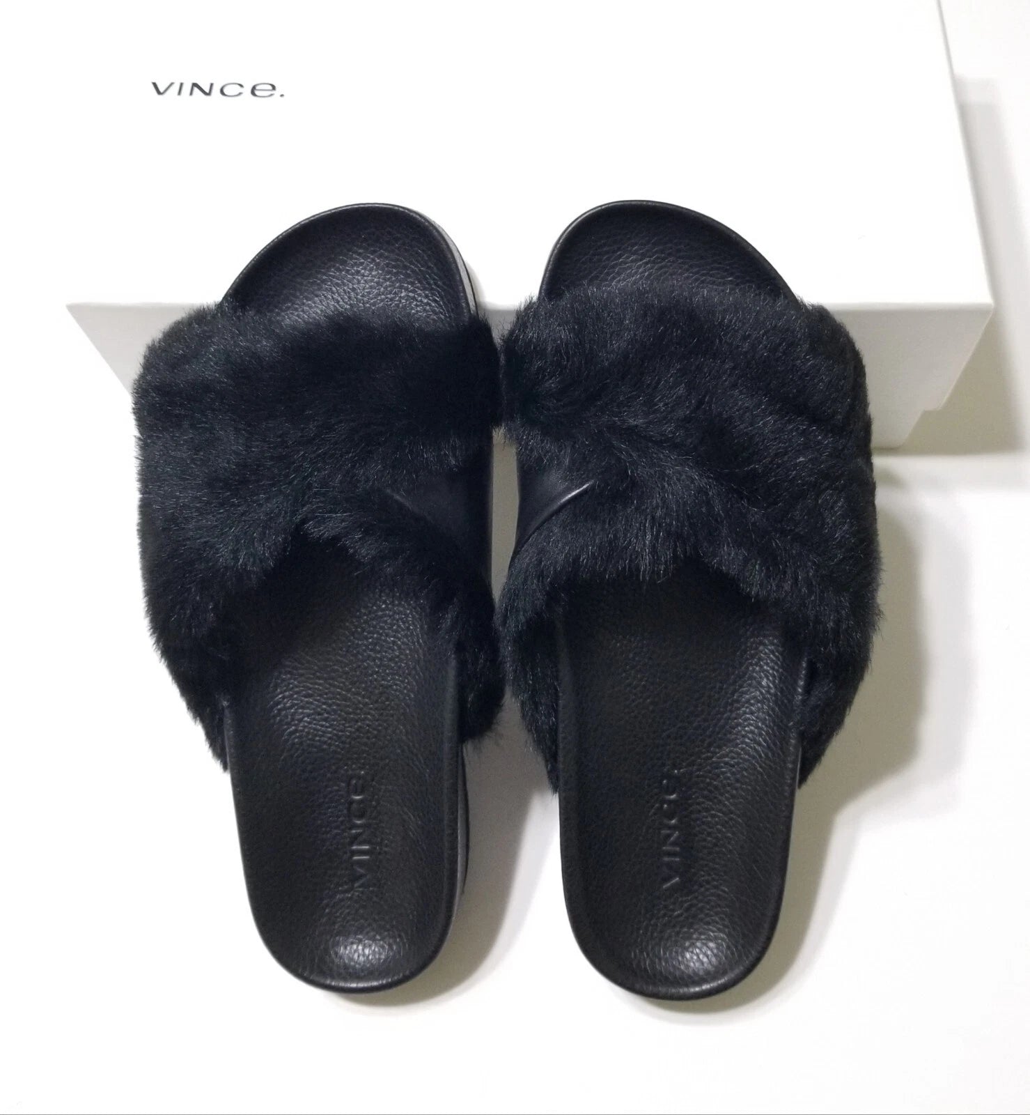 NIB Vince Garrison Italian Lamb Fur & Leather Slide Sandal in Black $250