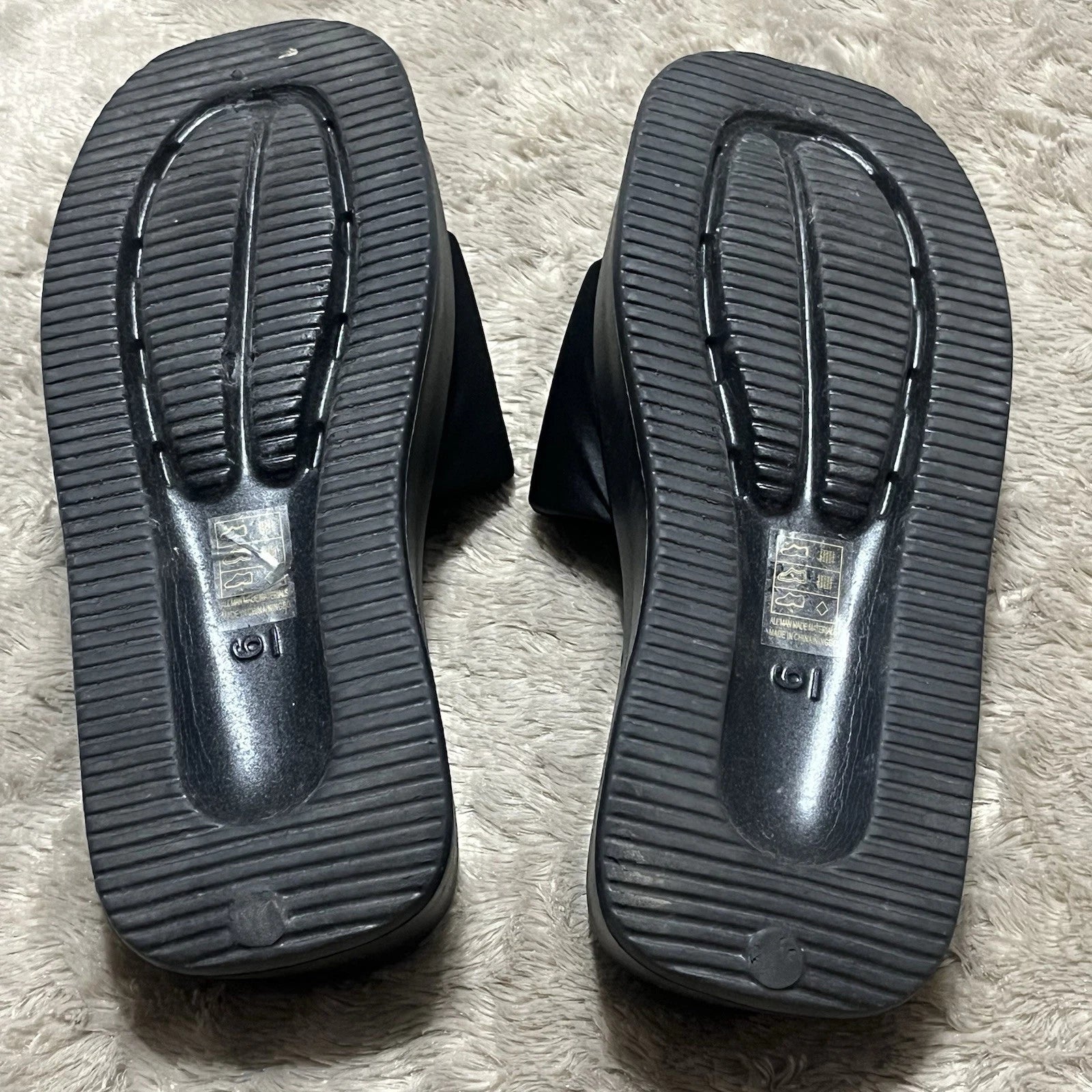 Sole Mates Black Slip On Platform Wedge Slides Sandals Womens Size 6