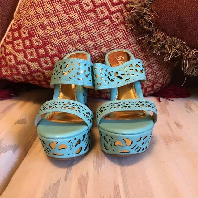 Womens DBDK Fashion Pale Blue/Aqua High Wedge Sandals New Size 8.5