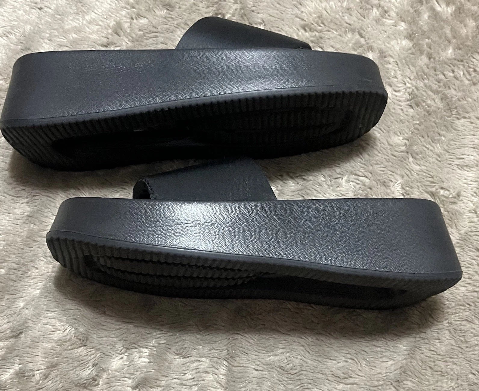 Sole Mates Black Slip On Platform Wedge Slides Sandals Womens Size 6