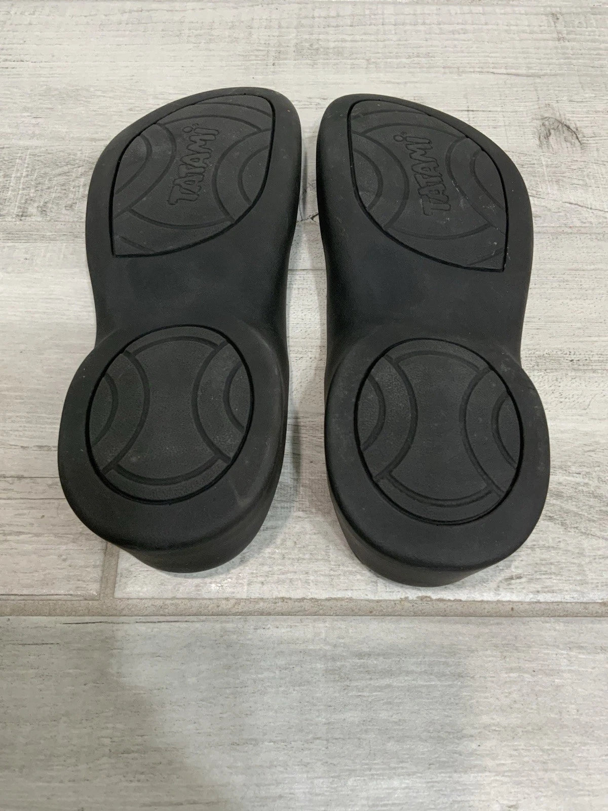 Tatami By Birkenstock Women’s 10 US/ 41 EU Black Leather Cross Strap Sandals