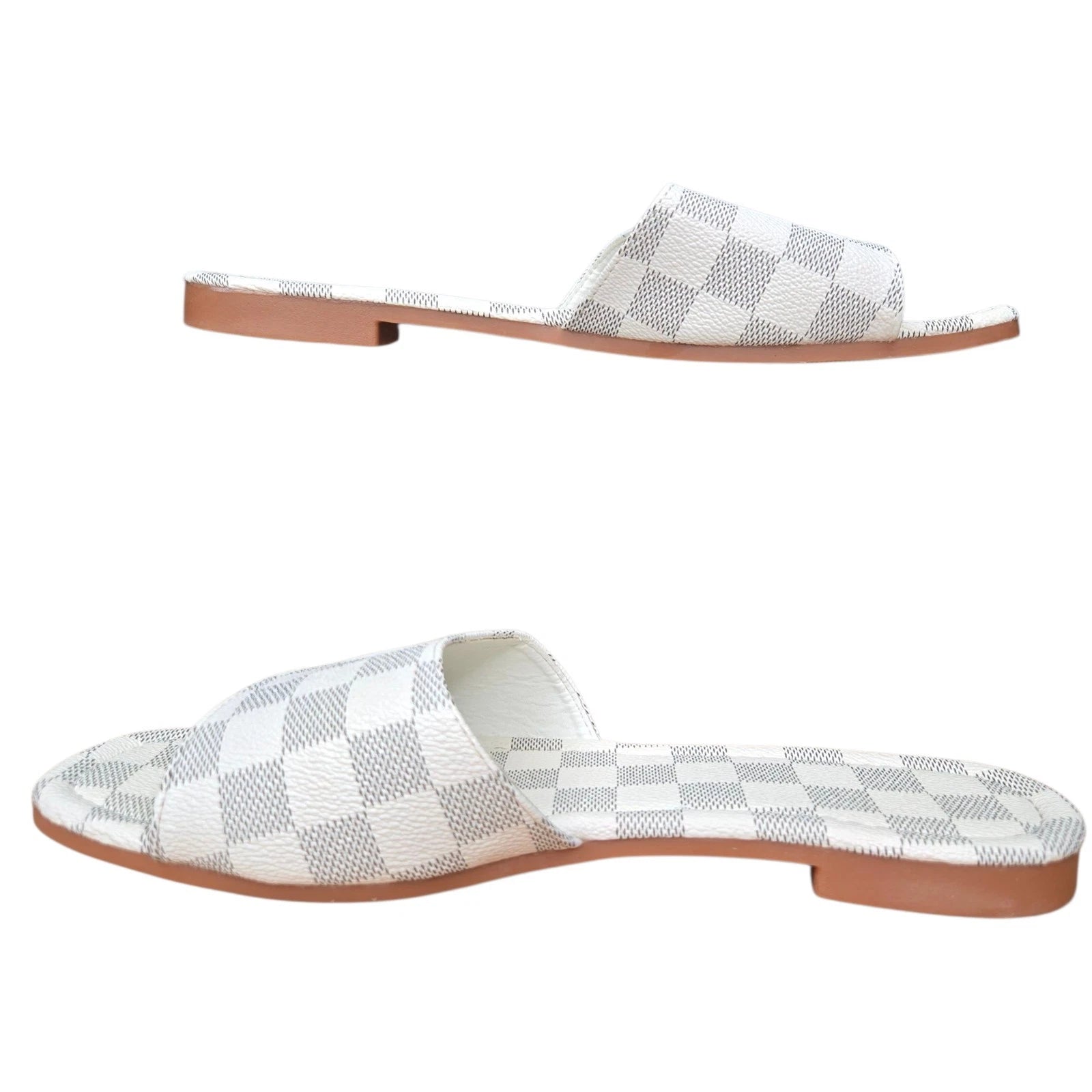 Womens Faux Leather Gray White Checkered Open Toe Flats Slide Sandals Size 9