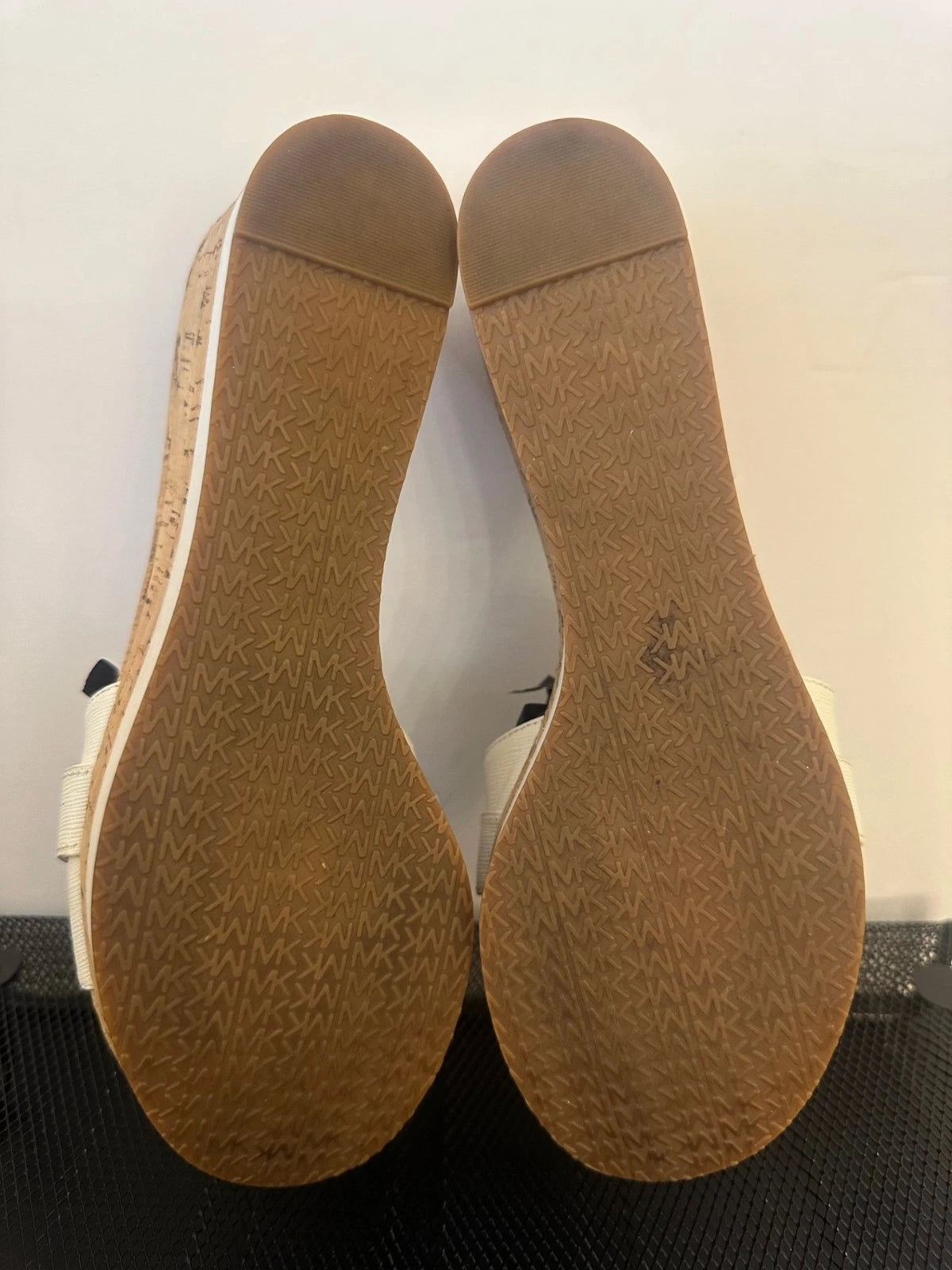 🔥Michael Kors MK Warren Platform Slides~Women’s Size 8.5~ White Slip~On Sandals