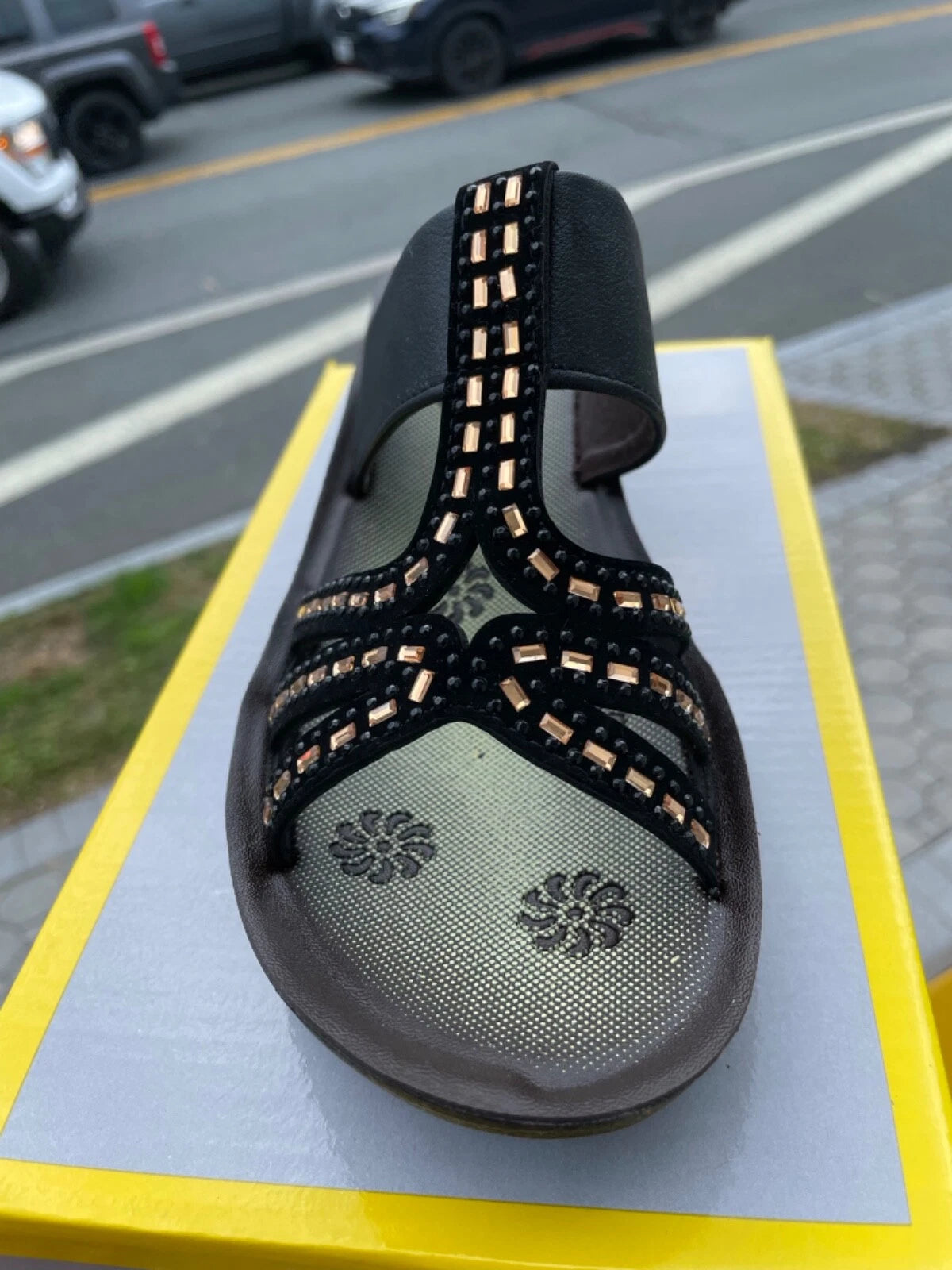 Womens Sparkling Brown QW Open Toe Sandals New in Box style L-17