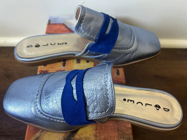 NWOB Women's Dolce Made in Greece Blue Summer Closed Toe Mules Sandals Size 7M