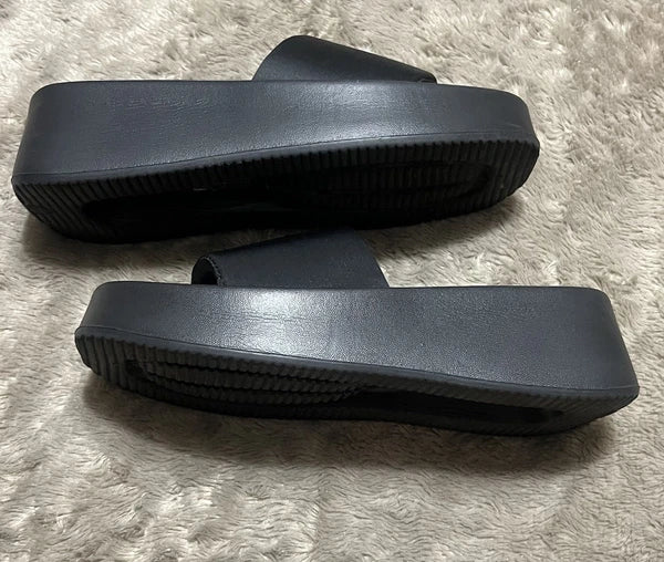 Sole Mates Black Slip On Platform Wedge Slides Sandals Womens Size 6