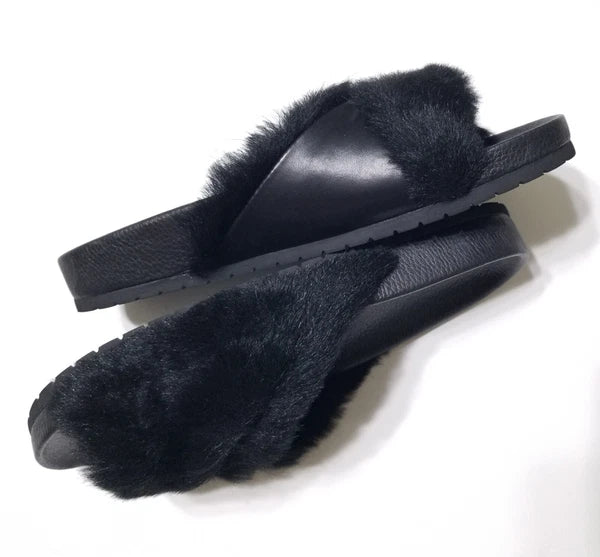 NIB Vince Garrison Italian Lamb Fur & Leather Slide Sandal in Black $250