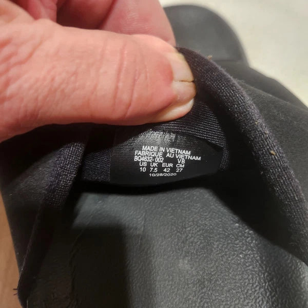 NIKE WOMEN'S OFF COURT COMFORT LIGHTWEIGHT FASHION SLIDE SANDAL Sz10 BLACK