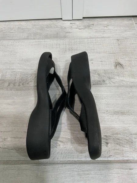 Tatami By Birkenstock Women’s 10 US/ 41 EU Black Leather Cross Strap Sandals