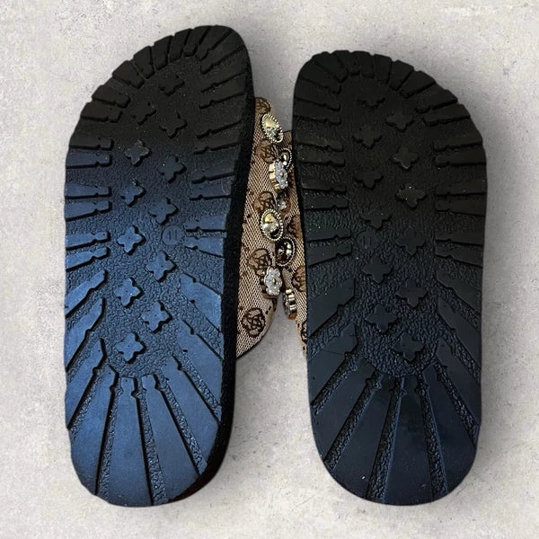 Vittorio Ventura Women’s Size 10 Buckle Embellished Thick Sole Slide Sandals