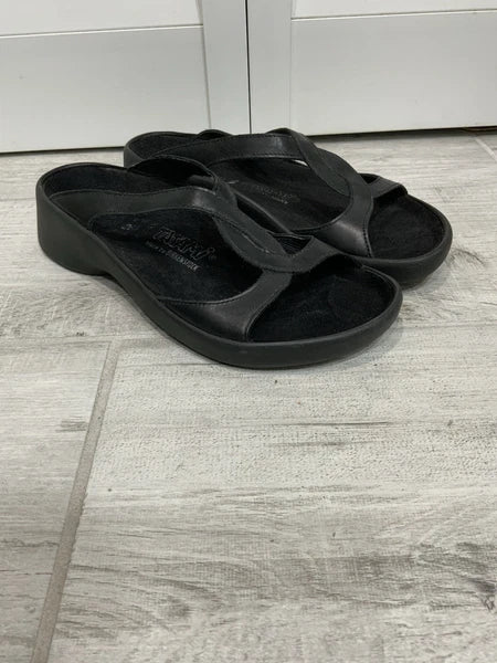 Tatami By Birkenstock Women’s 10 US/ 41 EU Black Leather Cross Strap Sandals