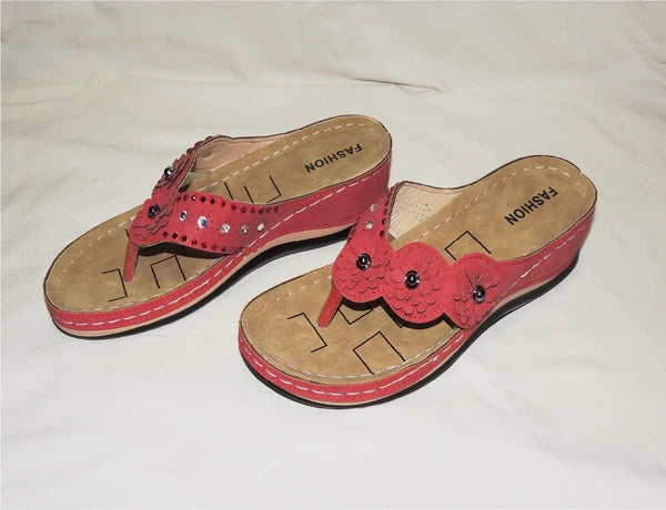 Women's Sz8.5(41) Red Floral-Applique Rhinestone Wedge Fashioned Flip Flops