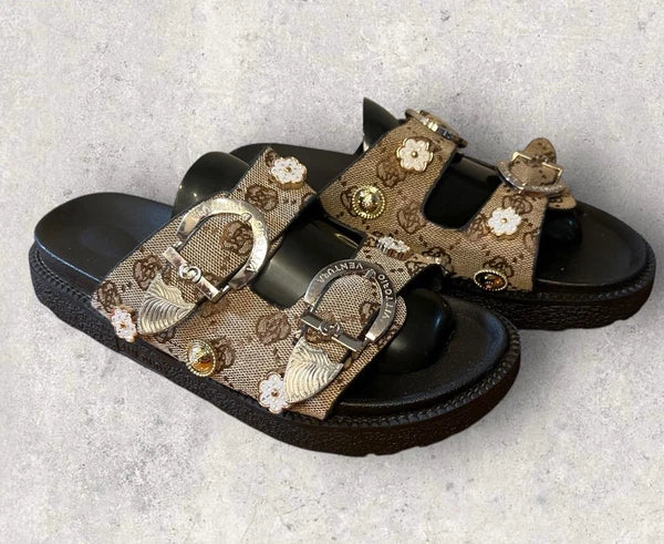 Vittorio Ventura Women’s Size 10 Buckle Embellished Thick Sole Slide Sandals