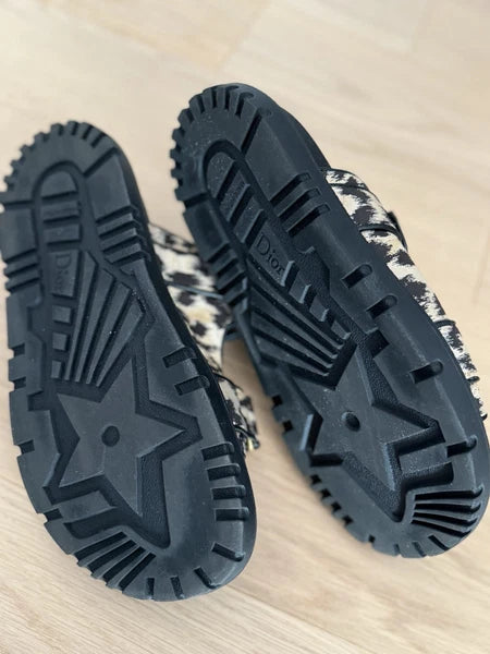 Sandle Slides High Fashion Size 7 women Leopard Animal Style Birks CD