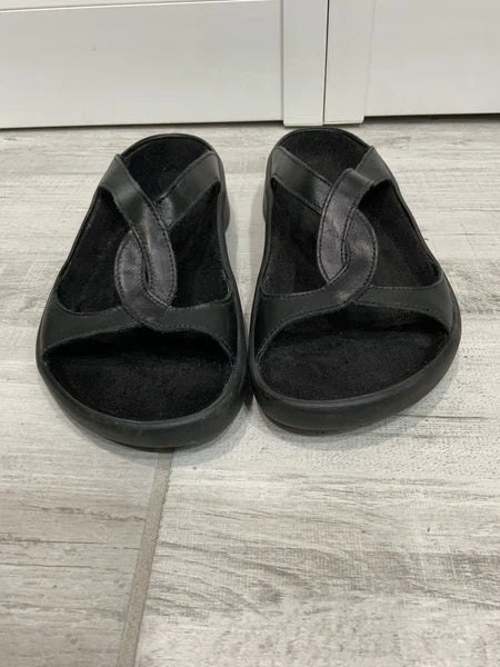 Tatami By Birkenstock Women’s 10 US/ 41 EU Black Leather Cross Strap Sandals