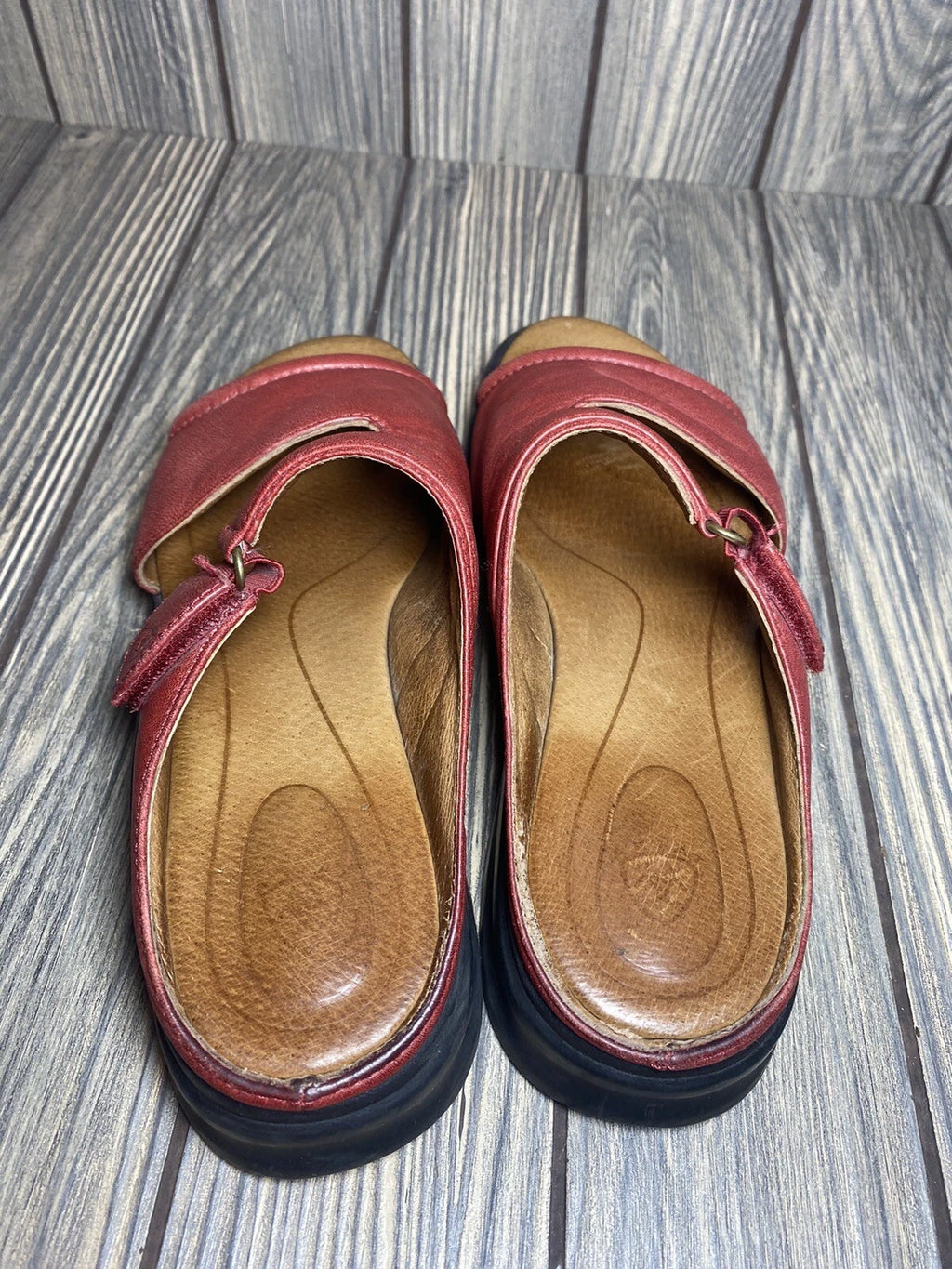 ARIAT Women’s Sandals Size:6.5B Style# 94160 Red Leather Open Toe Slides Sandals