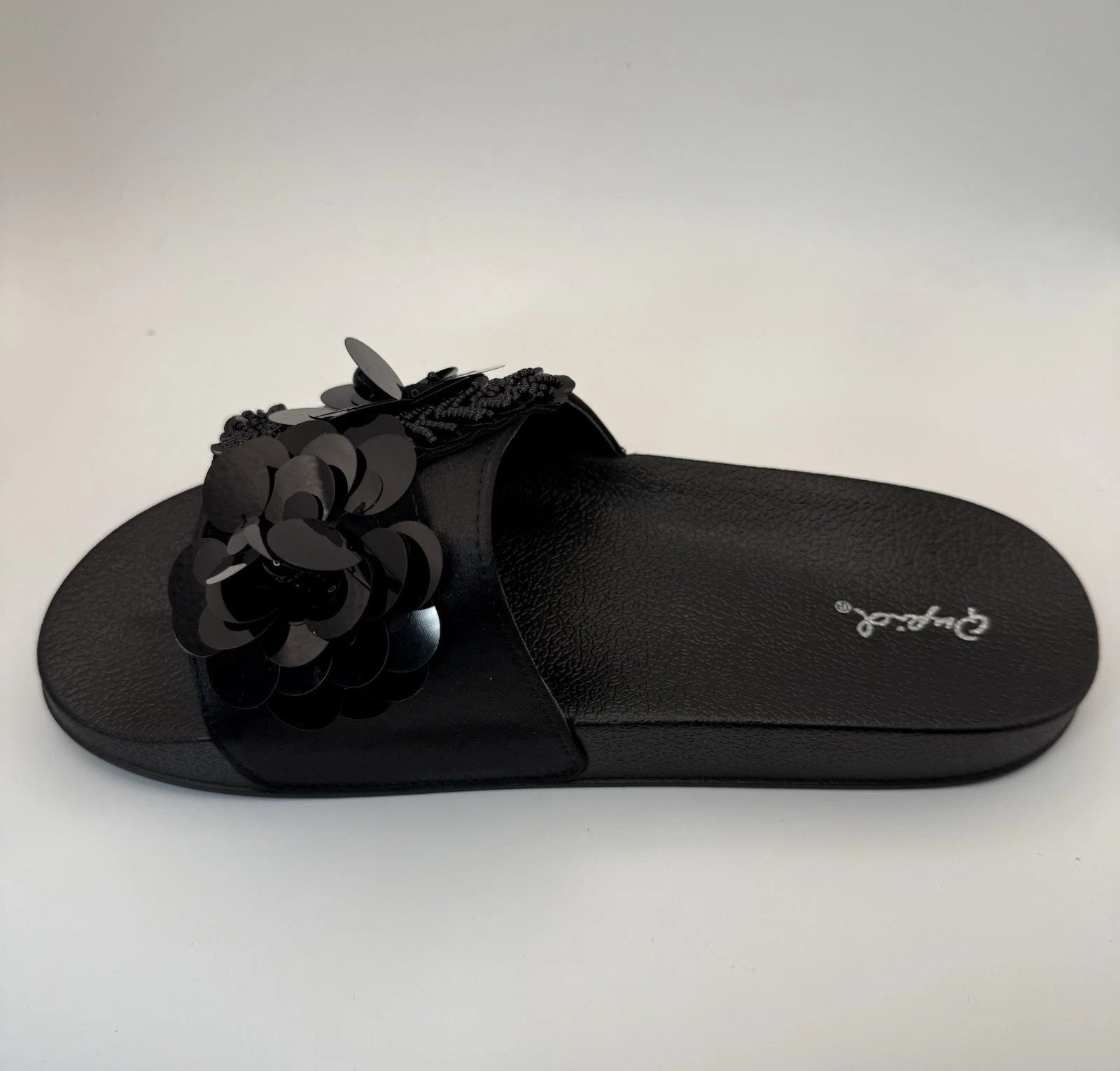 Qupid Women's Fashion Satin Black Flower Slides Sandals Flip Flops Sz 8 New