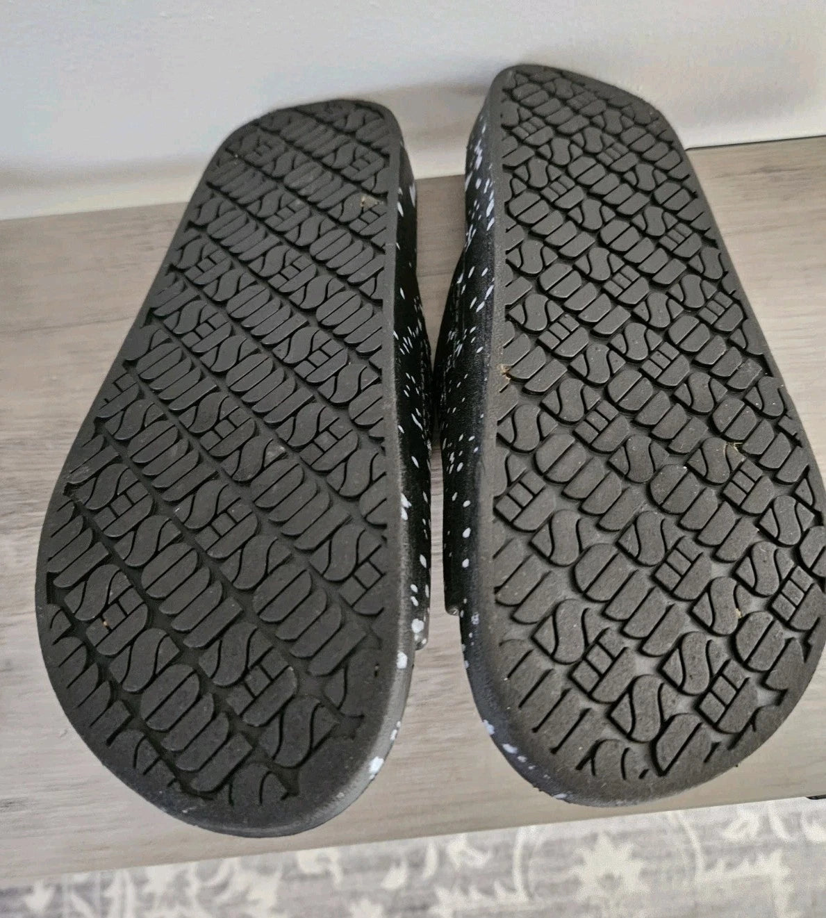 Freedom Moses Sandal SZ 6.5 Black And Gray Tie Dye Style