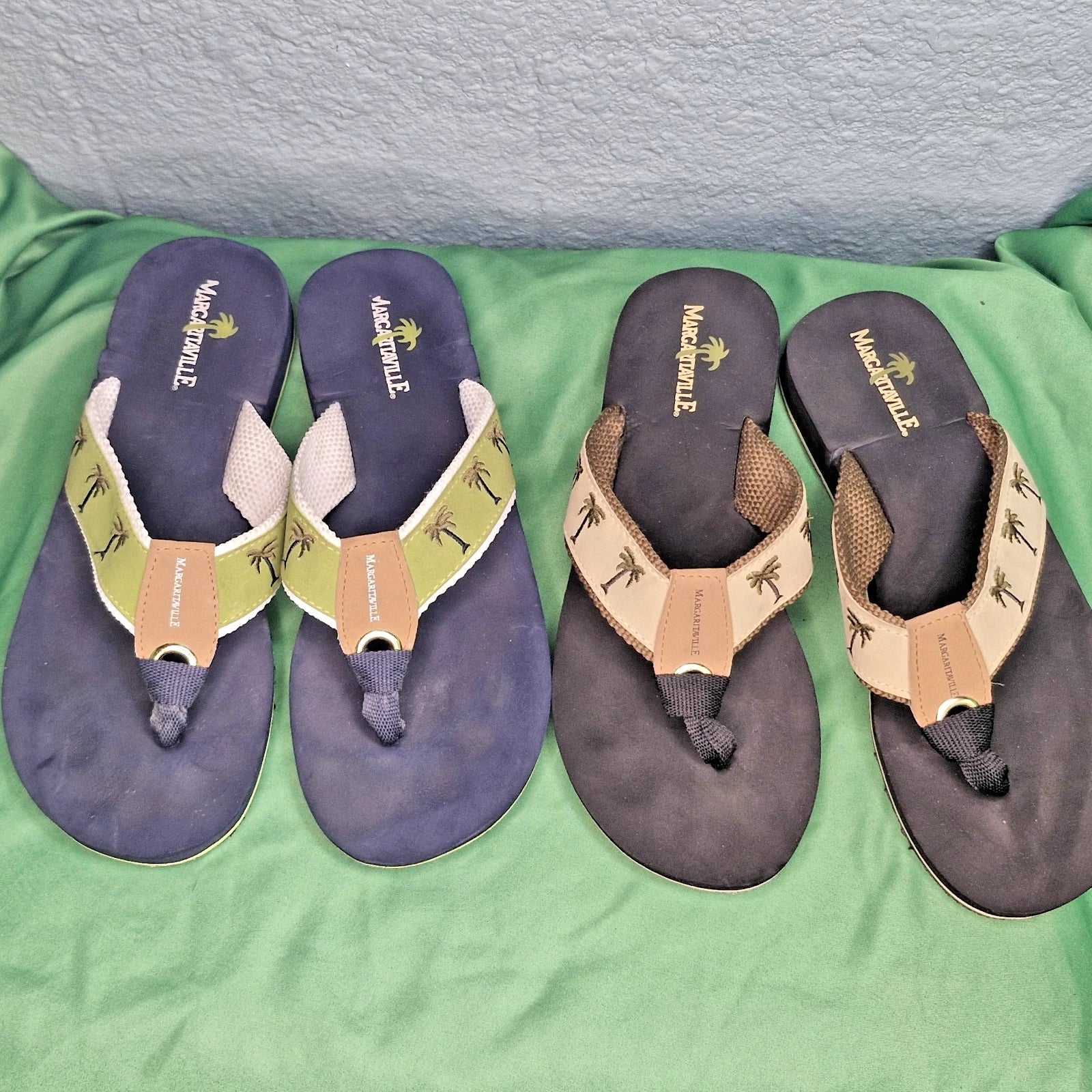 Lot 2 Margaritaville Flip Flops Breezy Wedge Style Tan & Green Palm Trees Size 8