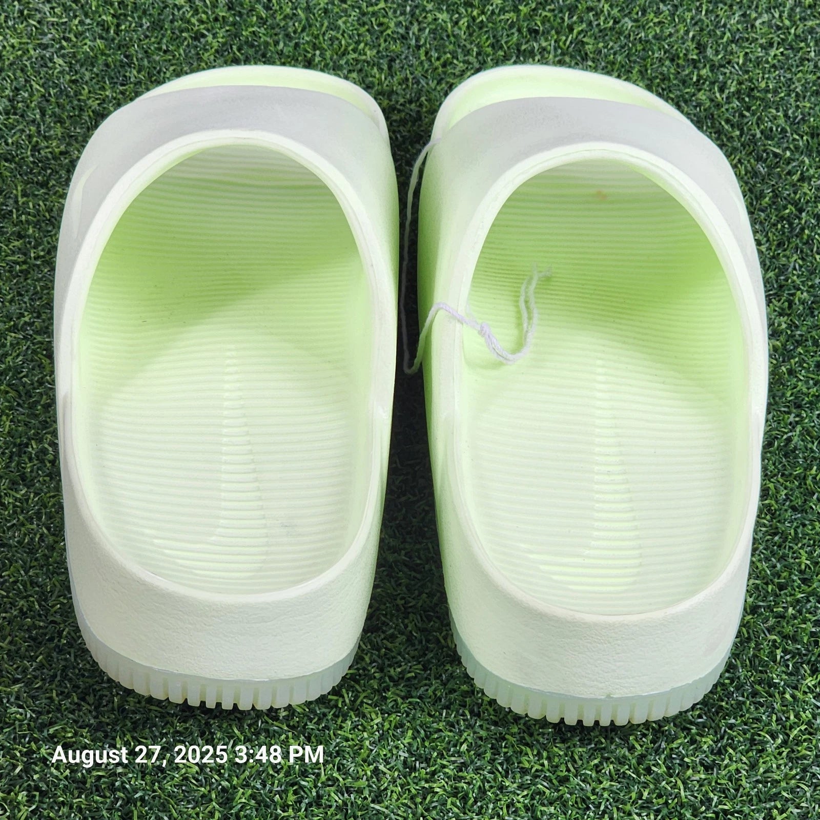 Nike Calm Slide Women's Size 8 Lightweight Active Slides Sandals Yellow Green