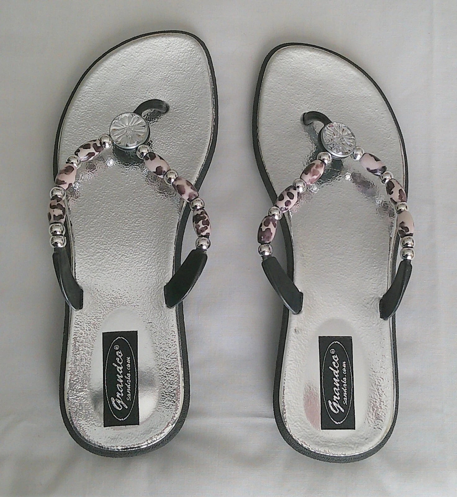 GrandCo Silver Thong Slide-on Sandal Bead Straps Silver 1" Heel Size 8M