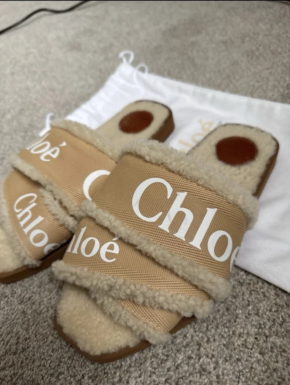 Chloe Woody Shearling Lined Sandal Flats Size 38 Beige Tan Slipper style Slide